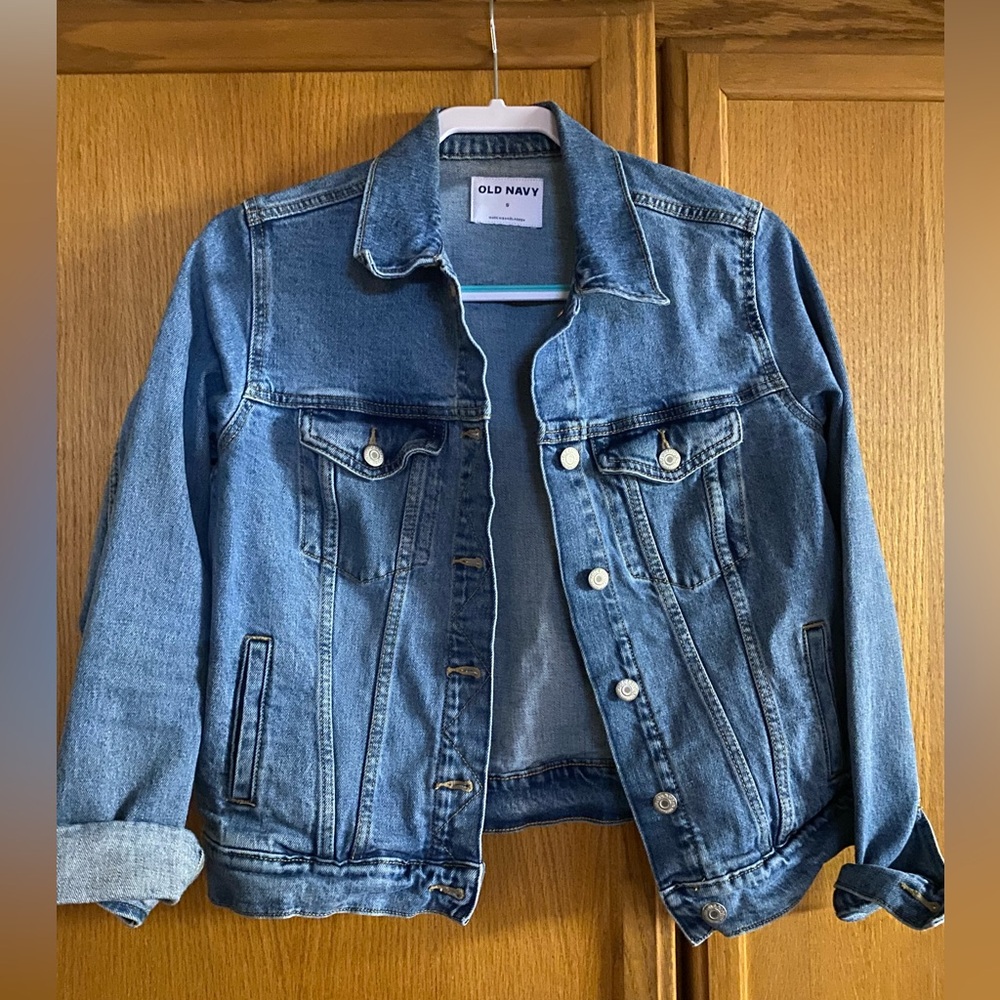 Old Navy Medium wash denim jacket